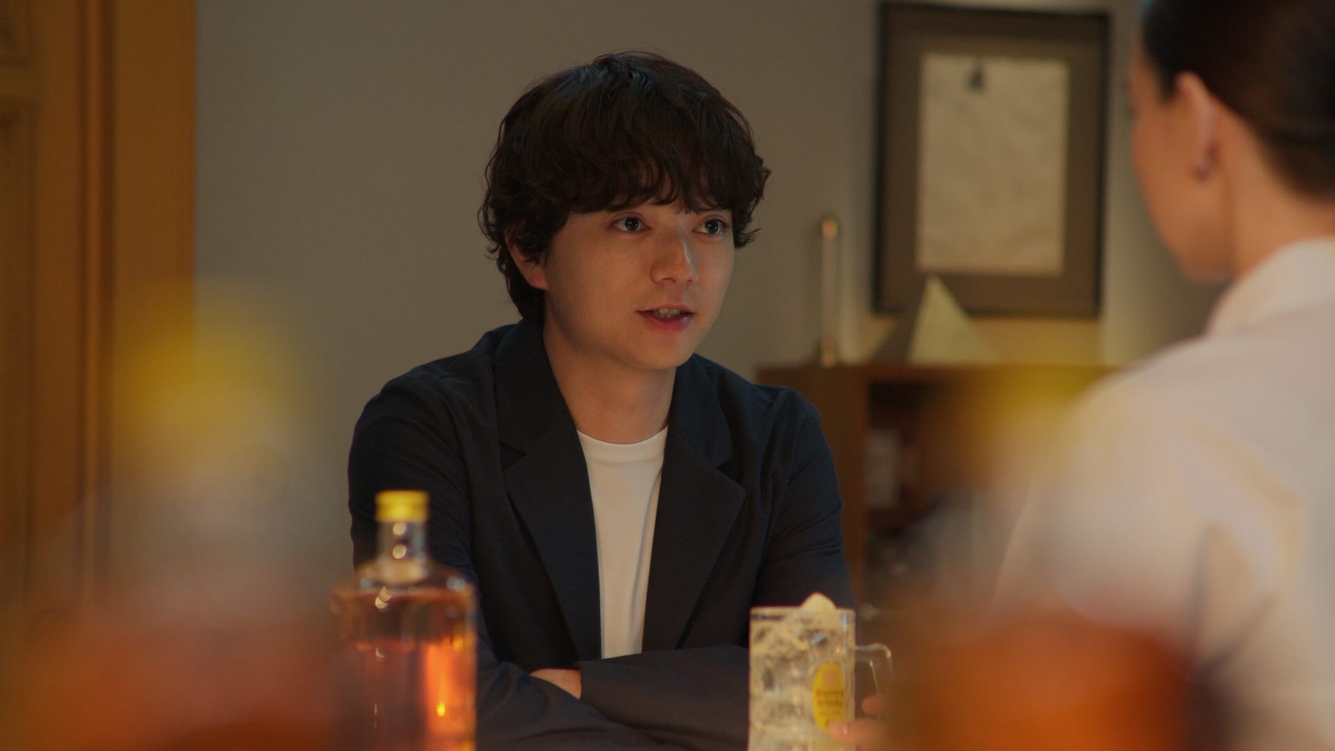 suntory 角瓶 ウイスキー 炭酸 氷 シズル 飲料 CM GRAND